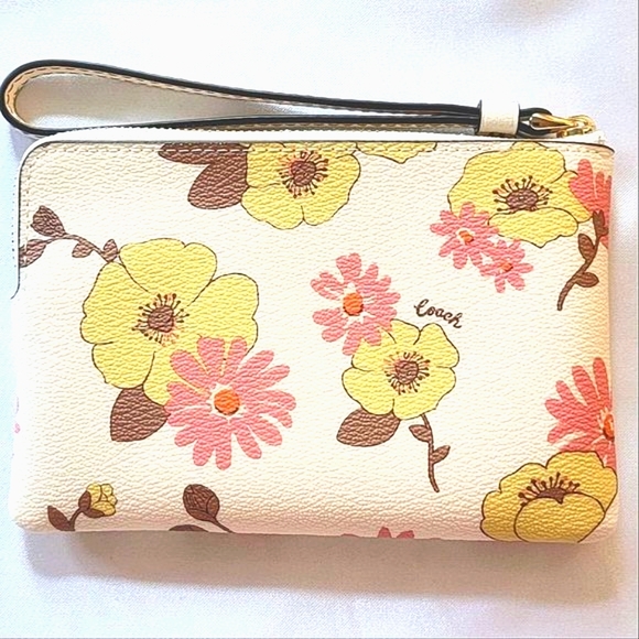 Coach Floral Wristlet - Picture 7 of 9